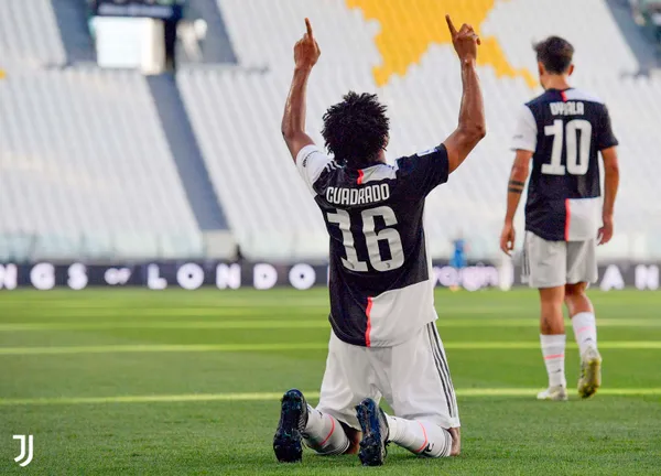 El experimentado lateral de 33 años acaba de prolongar su contrato con la 'Vecchia Signora' en la liga italiana