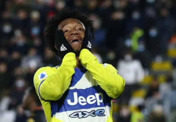 El futbolista colombiano recientemente firmó su renovación con Juventus de Turín, sin embargo, se podría ver afectado con los cambios que vienen para la próxima temporada.