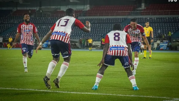 ¿El futuro de Junior está en la cantera? Farías lo cree así. Foto: Instagram