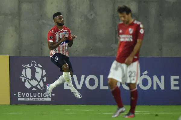 El goleador colombiano dejó una huella imborrable en el Tiburón.