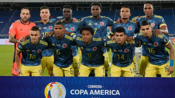 El goleador colombiano que no para de romperla y pide una oportunidad en la Tricolor.
