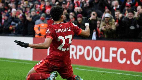 El guajiro no solo gano su primer trofeo en Inglaterra, sino brillo en el partido, al punto que tuvo que salir por el desgaste en el mismo.