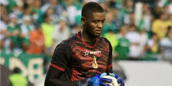 El guardameta del Deportes Tolima, William Cuesta, encendió las alarmas en la escuadra tolimense.