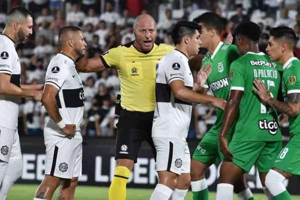 El jugador de Atlético Nacional sigue siendo cuestionado por su rendimiento en el club.