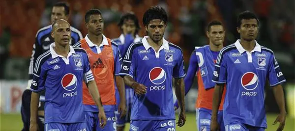 El jugador colombiano de 32 años tuvo un alto rendimiento en la lilga colombiana cuando jugó en Millonarios, luego pasó por Nacional y ahora juega en Always Ready de Bolivia.