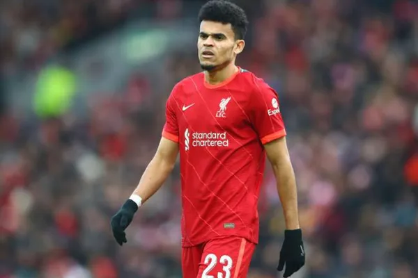 El jugador colombiano estuvo presente en la victoria de Liverpool ante Nottingham Forest en la FA Cup.