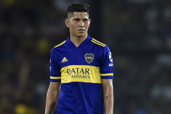 El jugador colombiano fue suplente en la victoria de Boca Juniors ante Always Ready y tuvo un gesto con dos rivales.