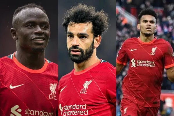 El jugador colombiano marcó el primer gol en la victoria parcial 3-0 de Liverpool ante el Manchester United en la Premier League.