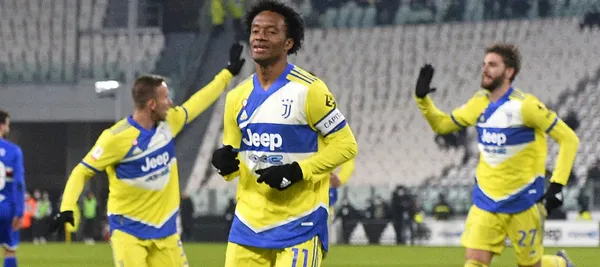 El jugador colombiano se destacó en la victoria de la Vecchia Signora 4-1 ante Sampdoria por la Copa Italia y llevó la cinta de capitán en Juventus.
