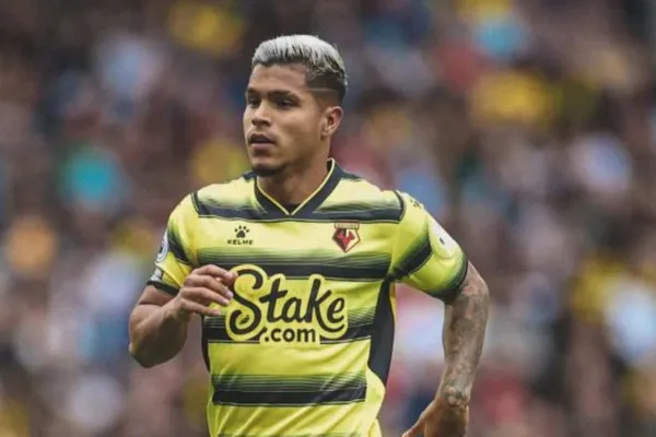 El jugador colombiano se lesionó en el partido de Watford ante Leeds en la Premier League y tras su lesión recibió varios comentarios de los aficionados en sus redes sociales.
