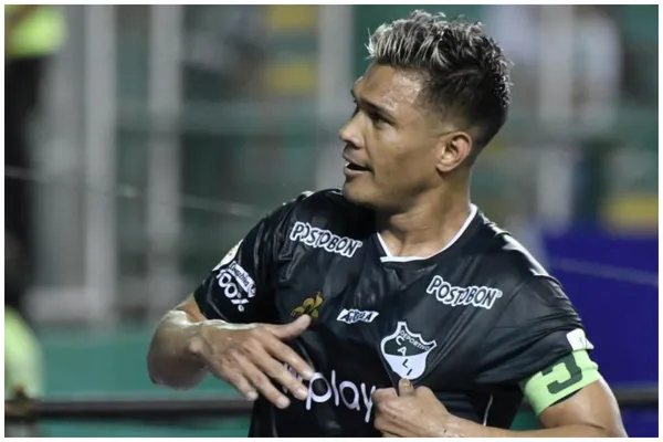 El jugador del Deportivo Cali publicó en sus redes sociales una imagen junto a su hijo manifestando que cree que llegó el momento y que le pasa la pelota, una señal que podría estar pensado en retirarse.