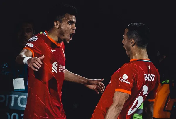 El jugador del Liverpool mandó un emotivo mensaje donde compartió la foto con Luis Díaz.