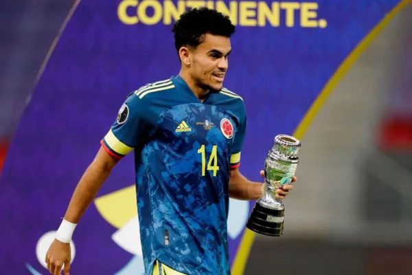 El jugador de la Selección Colombia y del Porto celebra sus 25 años con un momento deportivo envidiable que lo ha puesto en los planes de varios grandes del fútbol europeo, gracias a su velocidad, gambetas y goles, que no han podido ser detenidos por los arqueros y defensas a los que enfrenta, ni mucho menos por el Covid-19, que lo tuvo alejado por unos días del campo de juego.