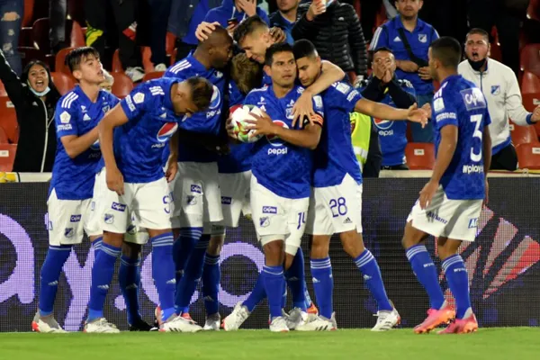 El jugador venezolano fue el encargado de anotar el primer gol del partido pero la figura en la jugada fue un compañero del equipo.