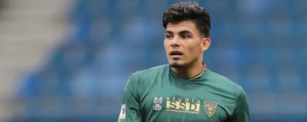 El lateral derecho no ocultó su emoción por regresar al fútbol colombiano y jugar en el equipo escarlata.