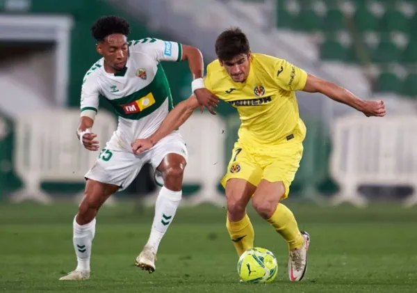 El lateral izquierdo colombiano que juega en el Elche sigue demostrando en La Liga de España que anda en un excelente nivel y quiere que Reinaldo Rueda le dé una oportunidad para volver a la Selección Colombia.
