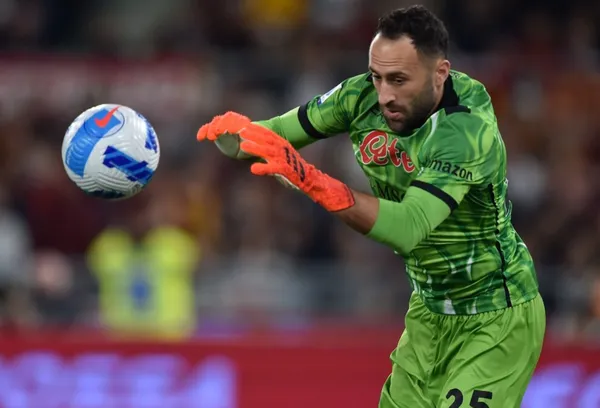 El meta colombiano podría salir de su equipo en dos meses por una razón de peso que tendría su club.