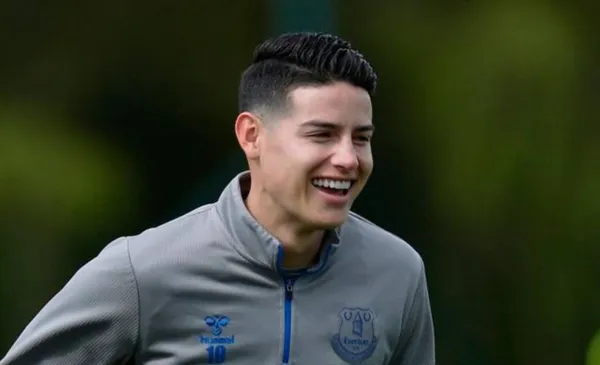 El periodista Ekrem Konur quien es muy famoso por manejar información del mercado de pases, acaba de confirmar que James Rodríguez en efecto se marchará del Everton, pero no de Inglaterra. James será contratado por el Newcastle y esto se daría por un pedido especial de alguien muy importante de ese club inglés. De esta forma James podría descartar la opción de irse al A.C Milán.