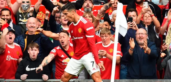 El portugués debutó con el Manchester United y marcó dos goles para demostrar lo que es ser un verdadero crack.