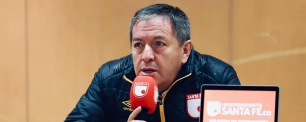 El presidente Cardenal aceptó que Alfredo Arias no es el único técnico cerca al Expreso Rojo.