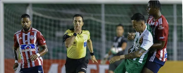 El "Tiburón" busca el liderato de su grupo en la Copa Sudamericana.