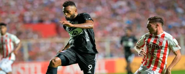 El Tiburón define su clasificación en el torneo internacional, un empate le basta para el objetivo.