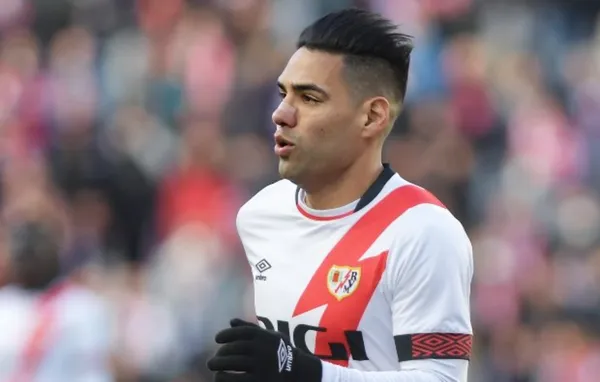 “El Tigre” volvió a jugar con el Rayo Vallecano, lo hizo por 15 minutos y sorprendió a todos los colombianos y a los hinchas de su equipo por un detalle en especial.