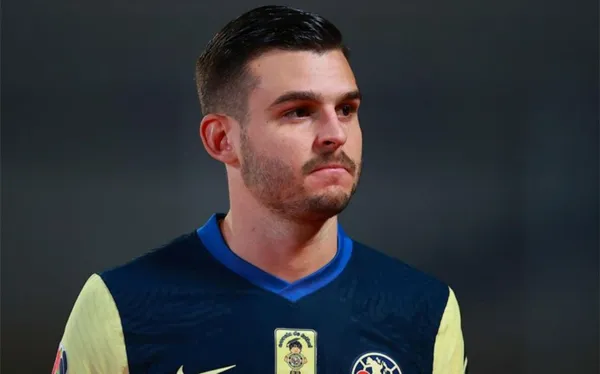 El valor de mercado del medio centro ofensivo colombiano que juega en el América de México está en caída libre. Su entrenador al parecer ya no cuenta con él para la próxima campaña.