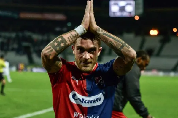 El volante argentino del 'Poderoso' fue de los pocos que habló luego del clásico paisa.