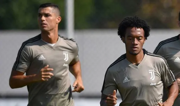 En el festejo por el título de la Juventus, Juan Guillermo Cuadrado no perdió la oportunidad y le realizó una nueva broma a Cristiano Ronaldo.