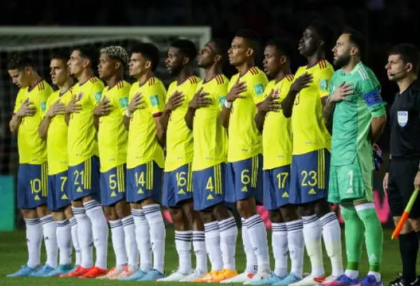 En la Selección Colombia piden una limpieza del equipo y el periodista Carlos Antonio Vélez reveló quieres se irían y vendrían.