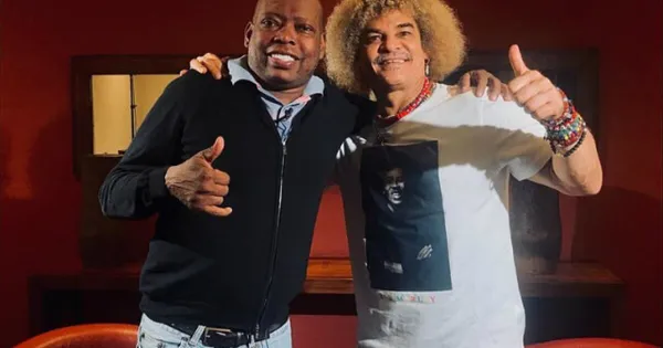 En su viaje a los Estados Unidos el 10 de la selección presumió en su Polaris Slingshot 2021. ¿el carro de tres ruedas?