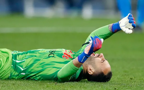 En un partido vital para las aspiraciones del cuadro azul se jugaban todo frente a la Roma Mou, Ospina no jugo