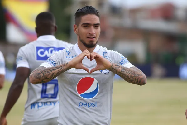 Es el segundo ciclo del delantero en el conjunto embajador y su mal rendimiento hace parte del presente crítico que se vive en lo colectivo.