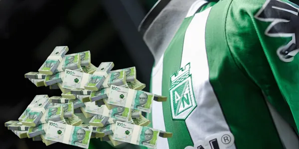 Escudo de Atlético Nacional en la camiseta y pesos colombianos
