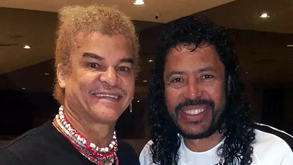 Están registrados en la página "famosos.com", donde los usuarios pagan por un saludo de sus ídolos.