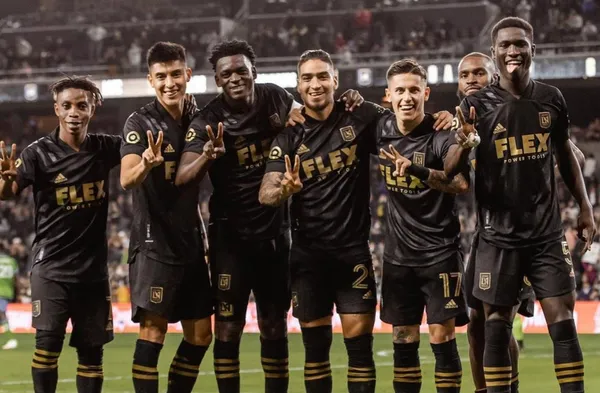 Este colombiano completó su vinculación con el campeón de América.