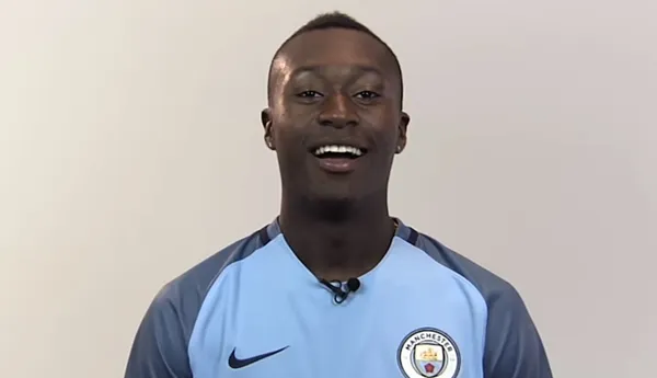 Existe una lista de tres futbolistas colombianos que ganaron muchos millones de euros y no jugaron nunca con sus clubes por diversos temas.