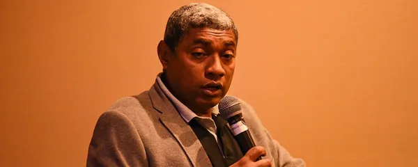 FIFA adelanta una investigación contra el ex árbitro del fútbol colombiano.