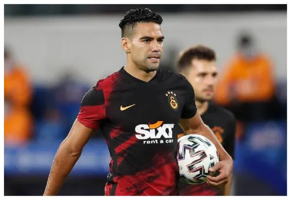 Galatasaray de Turquía no oculta sus intenciones de desprenderse de Radamel Falcao cuanto antes.