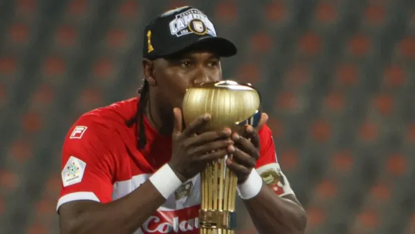 Hugo Rodallega, el mejor jugador del fútbol colombiano en 2025 por el diario El País de Uruguay - X @SantaFe