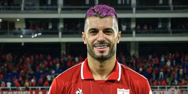Iago Falque con la camiseta del América de Cali