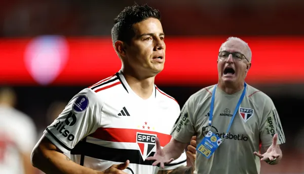 James Rodríguez, al lado Dorival Junior.