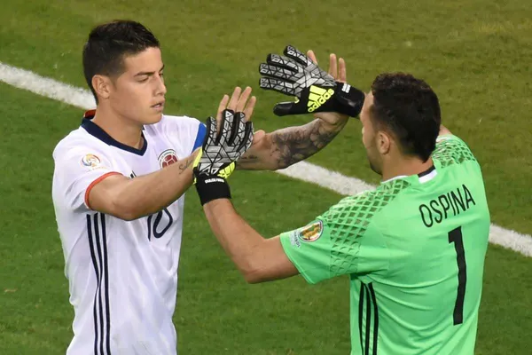 James Rodríguez hace noticia en Europa por la noticia que le dio a David Ospina, aunque cuando estuvieron con la selección Colombia se rumoró que entraron en disputa