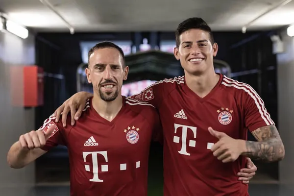 James Rodríguez jugó con Franck Ribéry en Alemania.