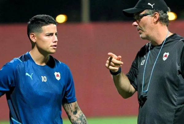 James Rodríguez no sale de un problema con los entrenadores y Laurent Blanc hizo unas críticas que salpicaron al colombiano como máxima figura del club.