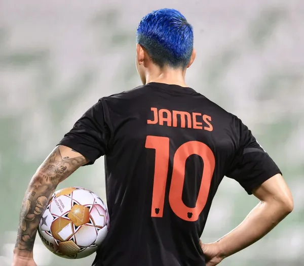 James Rodríguez terminó el año 2021 con una sonrisa luego de conseguir una victoria con su equipo.