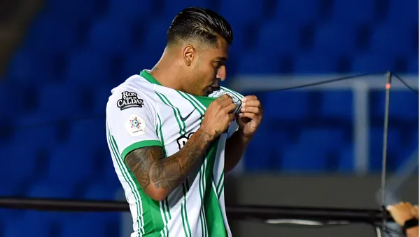 Jefferson Duque está sonando como posible baja de Atlético Nacional, pero por su poder goleador ya le preparan una mejora en su contrato.