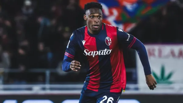 Jhon Lucumí salió lesionado en el partido del Bolonia ante Como - Instagram @jhonlucumi26