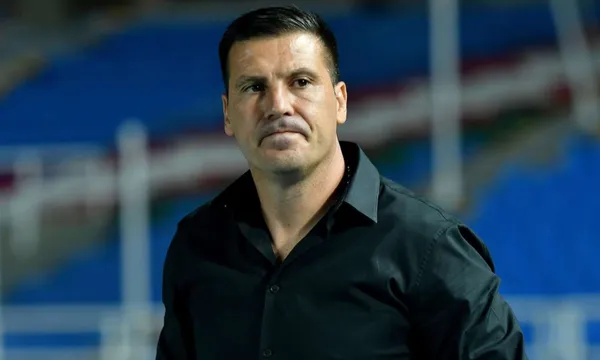 Juan Cruz Real tiene una posibilidad para poder dejar el banquillo de América de Cali y mira el entrenador que está pidiendo su oportunidad y conoce perfectamente al club